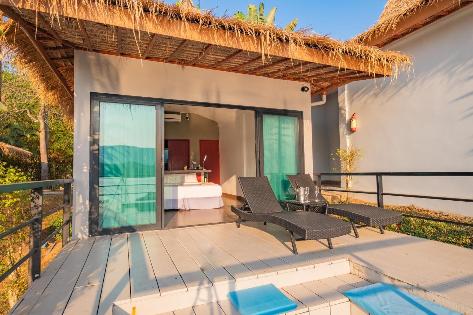 The Sanctuary Nam Ngum Beach Resort Vang Vieng Exterior foto